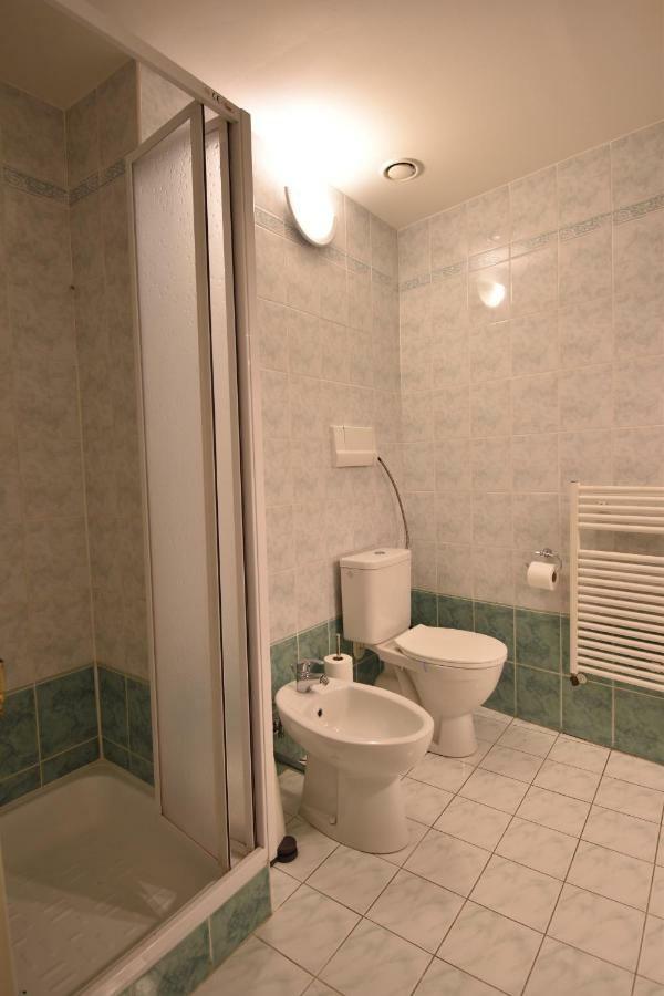Cozy Flat By The Astronomical Clock Apartman Prága Kültér fotó
